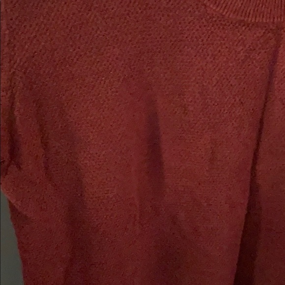 Maroon pullover - Picture 2 of 2